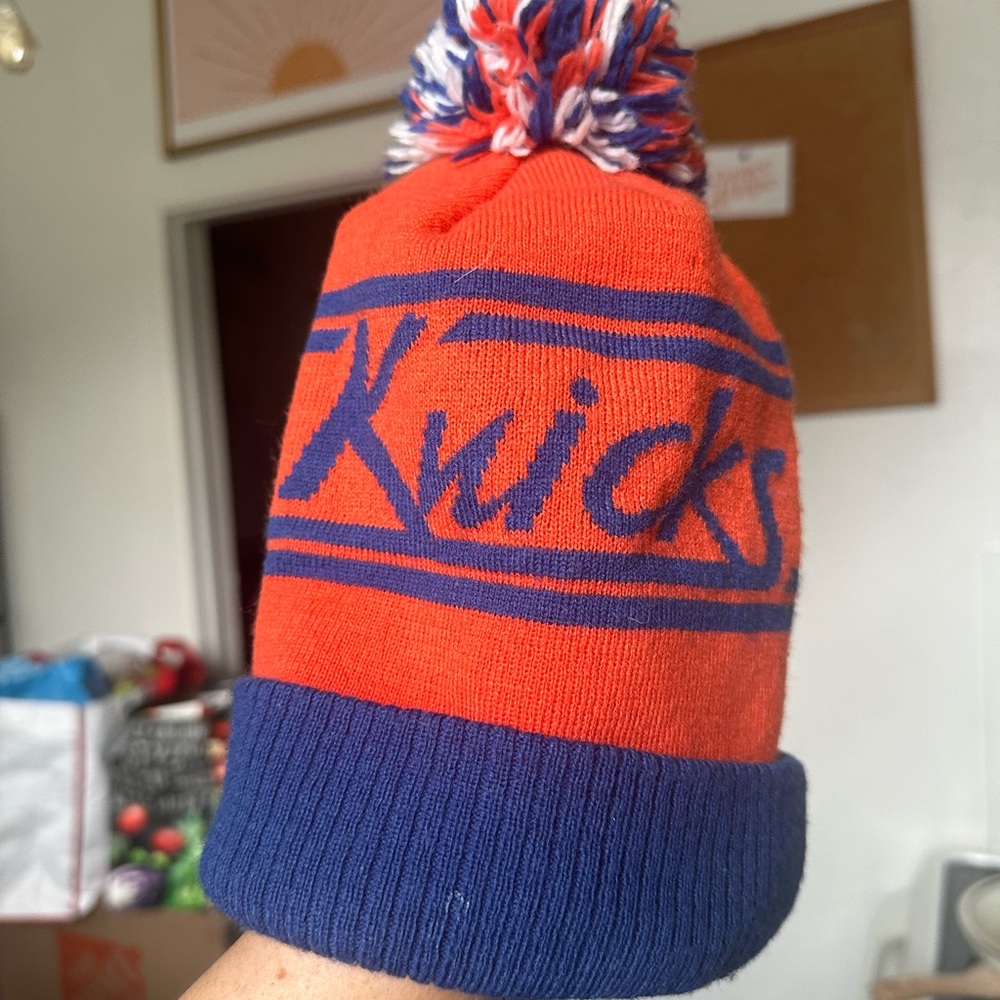 Kicks fuzz ball winter beanie